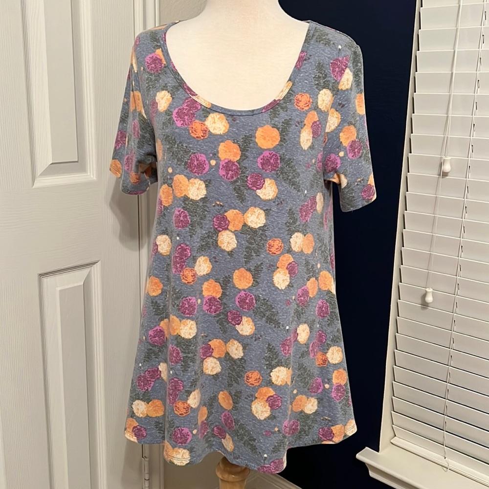 EUC LuLaRoe Perfect T